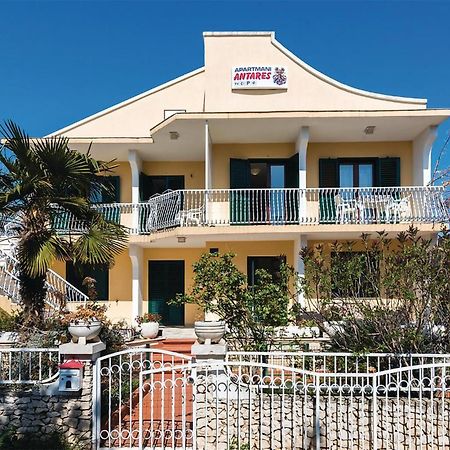 Lovely Apartment In Rogoznica With Wifi Екстер'єр фото