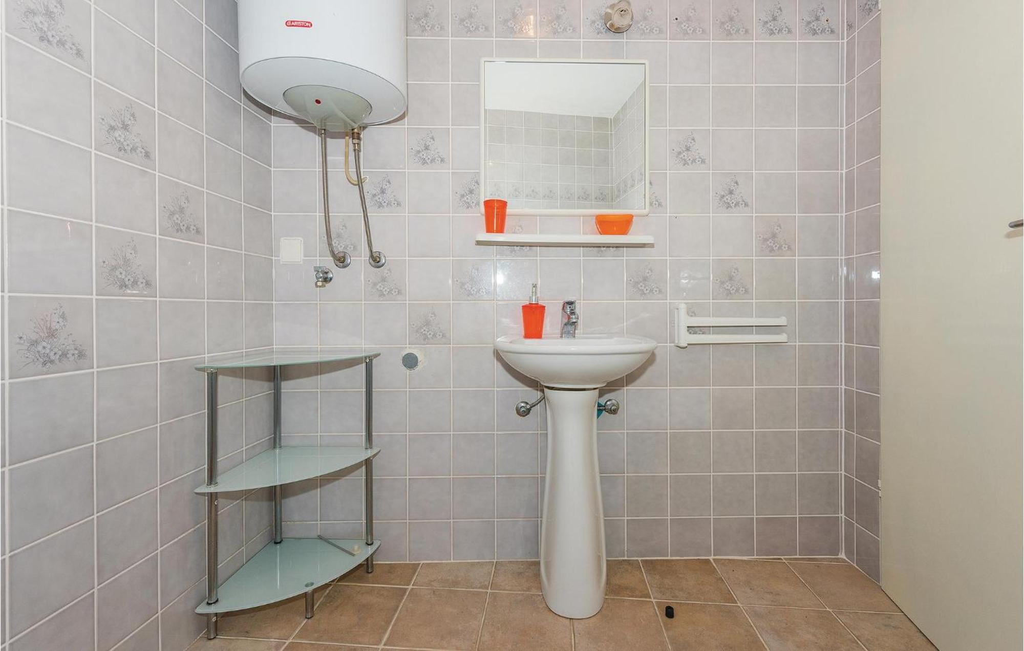 Lovely Apartment In Rogoznica With Wifi Екстер'єр фото